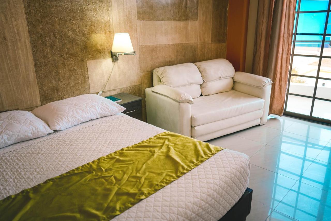 Hotel Manta Beach Madrigal Eksteriør billede