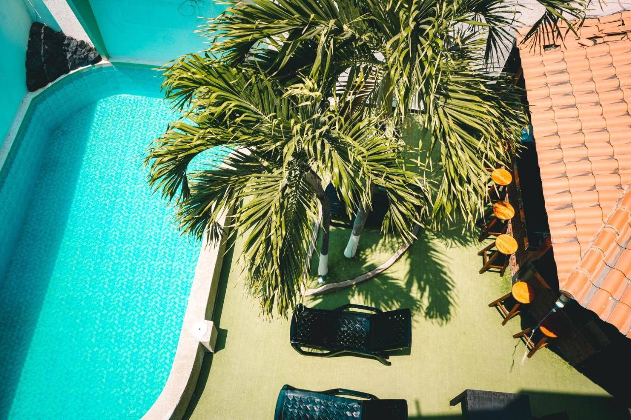 Hotel Manta Beach Madrigal Eksteriør billede