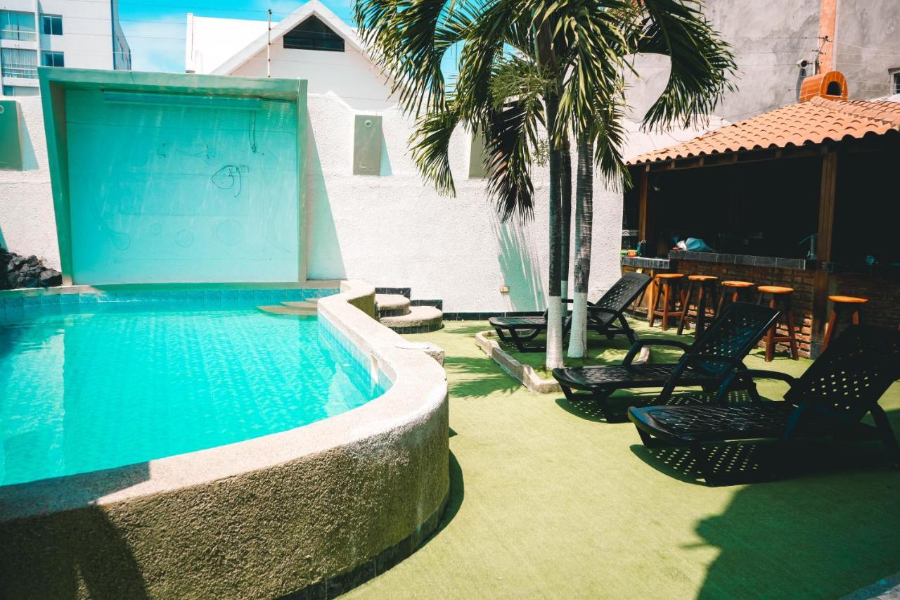 Hotel Manta Beach Madrigal Eksteriør billede