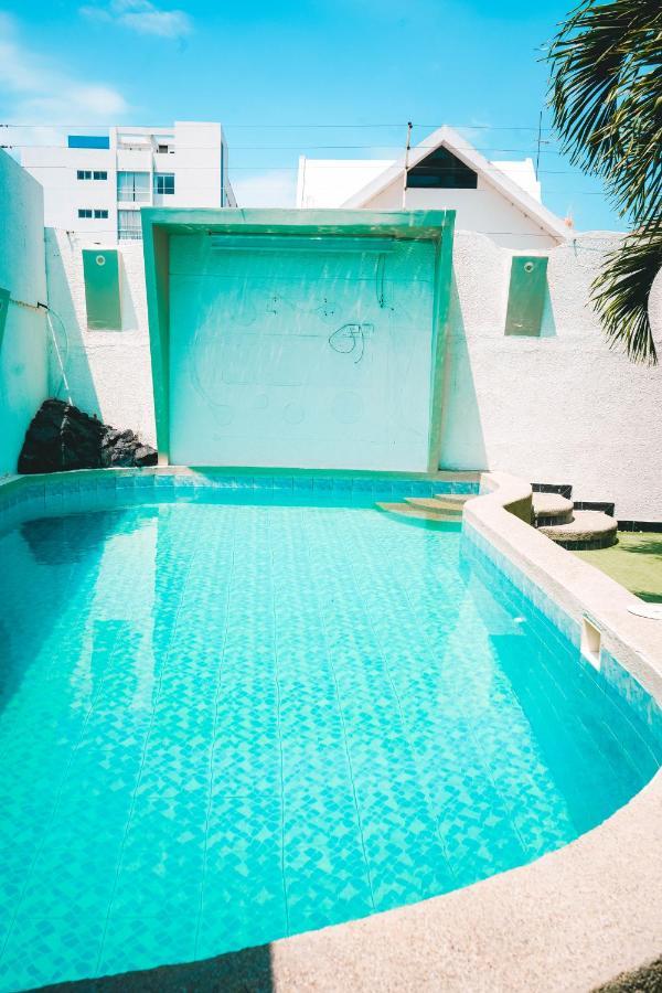 Hotel Manta Beach Madrigal Eksteriør billede