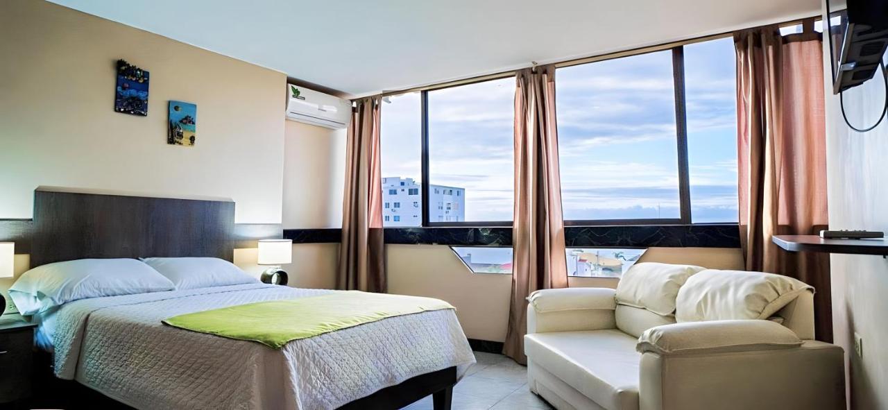 Hotel Manta Beach Madrigal Eksteriør billede
