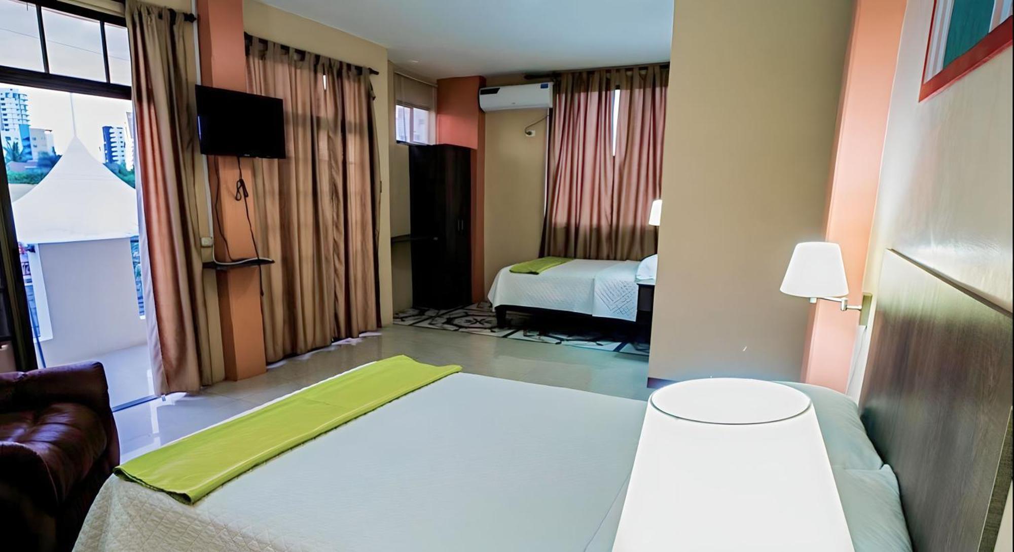 Hotel Manta Beach Madrigal Eksteriør billede